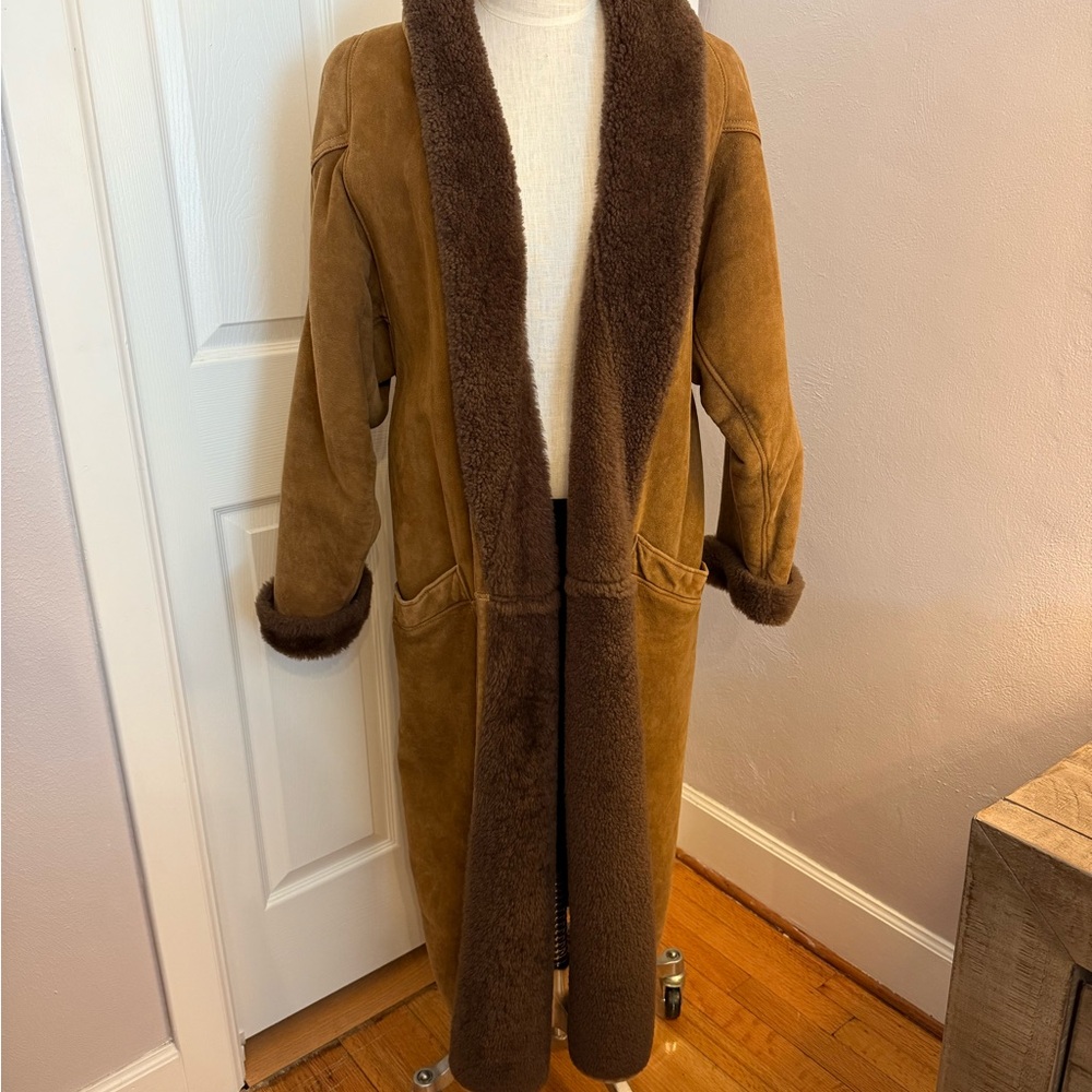Vintage Searle Brown Shearling Coat full-length. Women’s medium